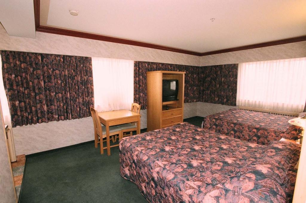 Robsonstrasse Hotel & Suites Vancouver Room photo